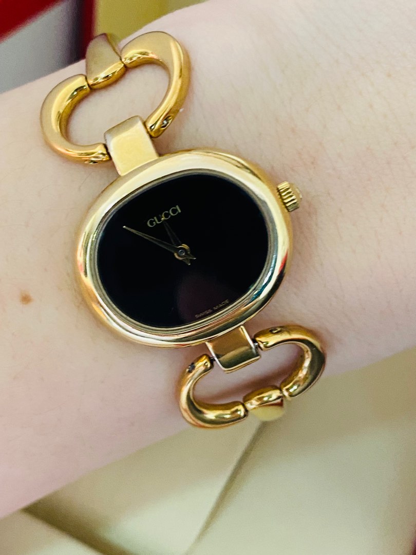 Gucci 1600 ladies watch hotsell