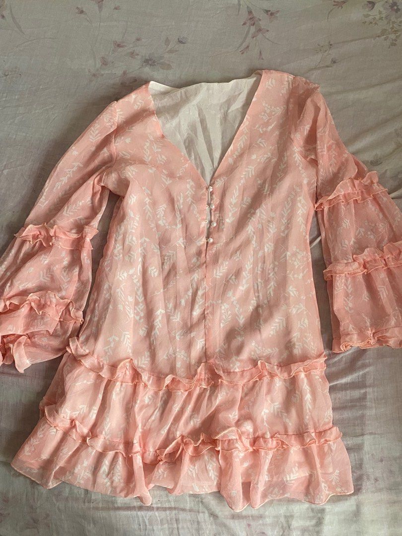 Baby Pink ruffled dress (Category: Dresses) located in Tuguegarao City. Submitted by sandycheeksss (Listing ID 1326933721, Image 1). Description: Fits med to semi large.