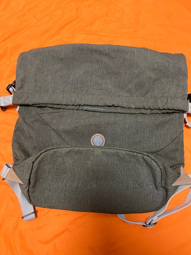 Backpack (Category: Bags & Wallets) located in Singapore. Submitted by mimosa2008 (Listing ID 1326982074, Image 3). Description: Kipling backbag.