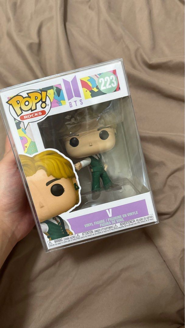 BTS V (Taehyung) Funko Pop Dynamite (Category: K-Wave Merchandise) located in Marikina City. Submitted by decltqueen (Listing ID 1326937844, Image 1). Description: Never opened the box, comes with protetctive case. Bought it from FilBar Gateway. RFS: decluttering .