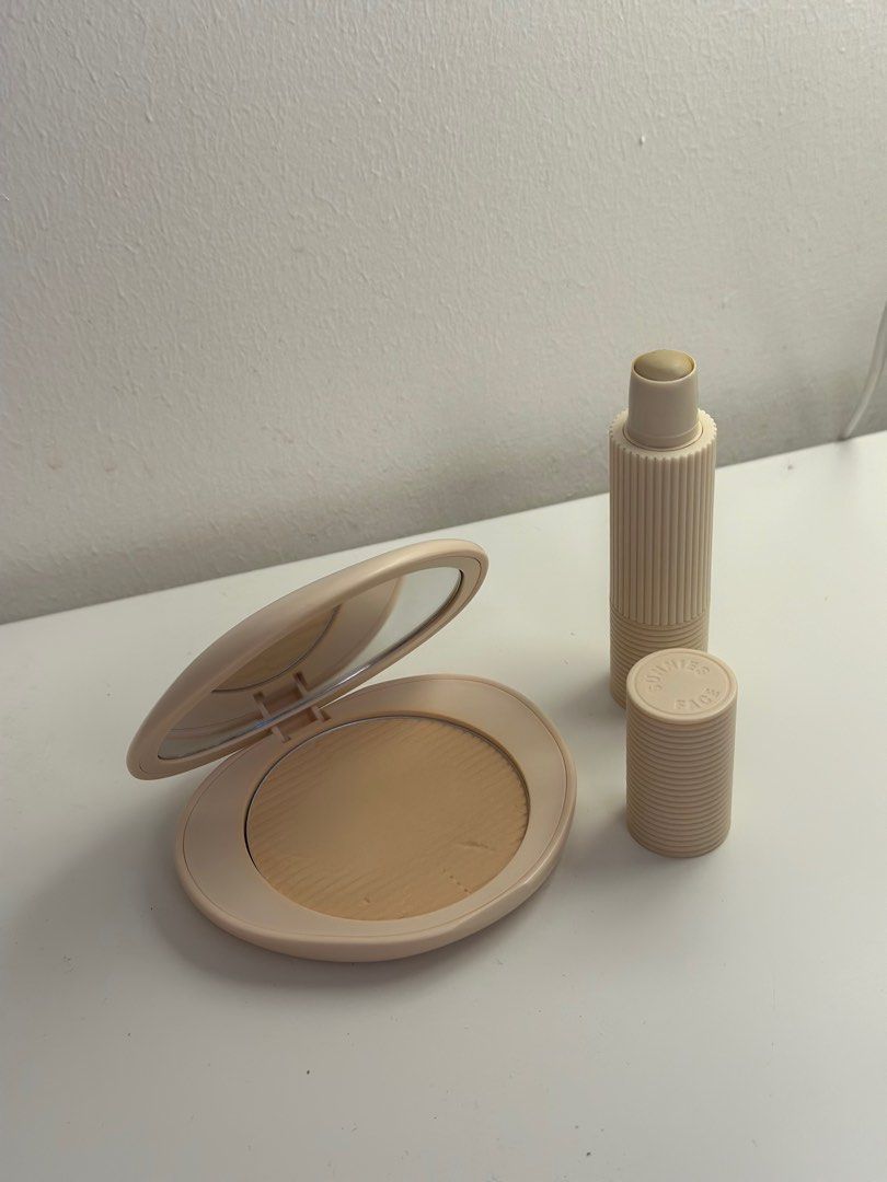 BUNDLE: Sunnies Face Powder and Concealer (Category: Makeup) located in Makati City. Submitted by marcheu (Listing ID 1326936647, Image 1). Description: Take both for 850 Original price is 1,190 for both (595 each ) Only sold as pair Powder in Flax - Lightly used with minor dents. Packaging has signs of use since it was stored in a makeup bag. Concealer in Ecru - Tried only Both are in good usable condition and barely used. Bought May 2024 Loc: M