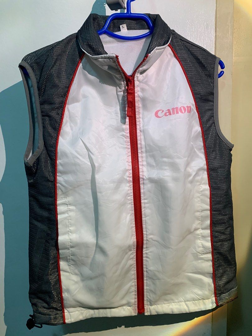 Canon vest (Category: Vests) located in Bacoor. Submitted by schn9 (Listing ID 1326882998, Image 1). Description: .