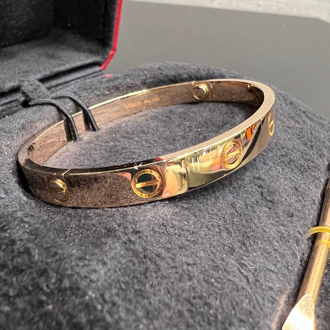 Cartier au750 store