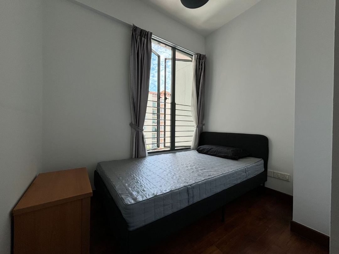 (Category: ) located in . Submitted by shichangtan (Listing ID 1326938871, Image 1). Description: .