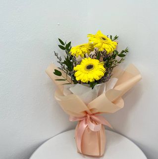 (Category: ) located in . Submitted by yifloral (Listing ID 1326962806, Image 1). Description: .
