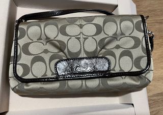 (Category: ) located in . Submitted by goh_ml (Listing ID 1327015273, Image 1). Description: .