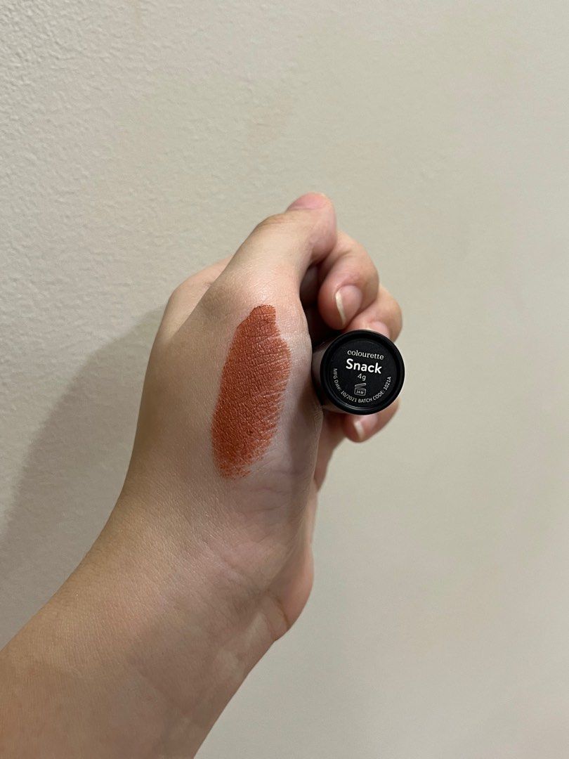 Colourette Cosmetics Easy matte: snack lipstick (Category: Makeup) located in Manila. Submitted by chelsellss (Listing ID 1327029242, Image 2). Description: - swatched thrice only.