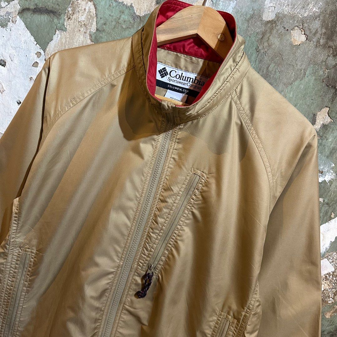 Columbia USA windbreaker zipper jacket