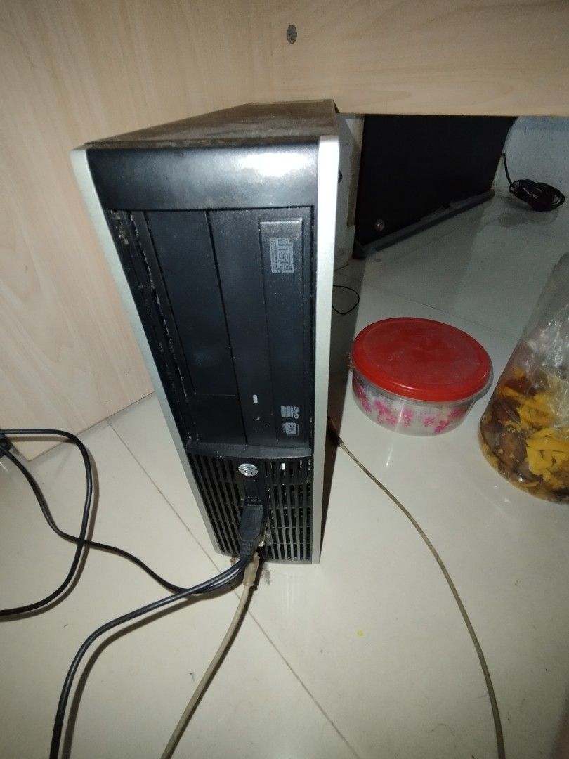 Computer (Category: Desktops) located in Singapore. Submitted by sozib1432 (Listing ID 1326935451, Image 3). Description: Like new Pc, Dell Monitor, hp keyboard, hp mouse. Any People interested to buy call me Pleace..