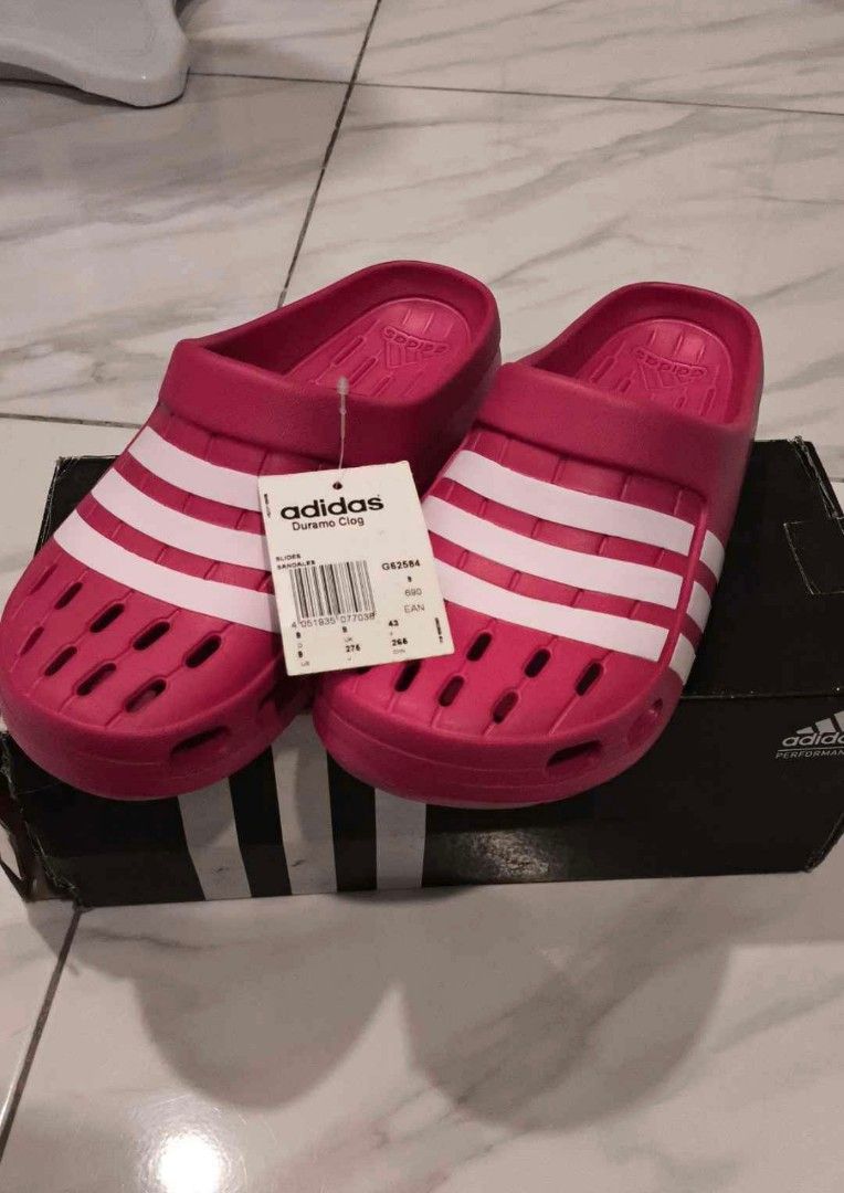 Dijual Adidas Duramo clog Fesyen Pria Sepatu Sandal di Carousell