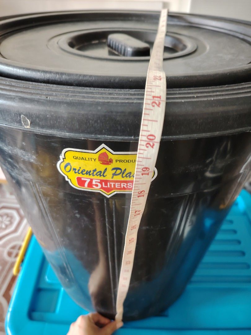 Drum 75 Liters (Category: Storage Boxes & Baskets) located in Mandaluyong City. Submitted by trisha_001 (Listing ID 1326936155, Image 2). Description: Black Drum with cover 75 liters no flaws/cracks has scratches due to usage.
