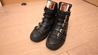 （分類：）位於 。 由 zzzzia 提交（商品編號 1326952330，圖片 1）。簡介： 。