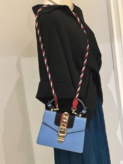 (Kategori: ) berada di . Dikirim oleh stylishsatchel (ID iklan 1327015732, Gambar 1). Deskripsi: .
