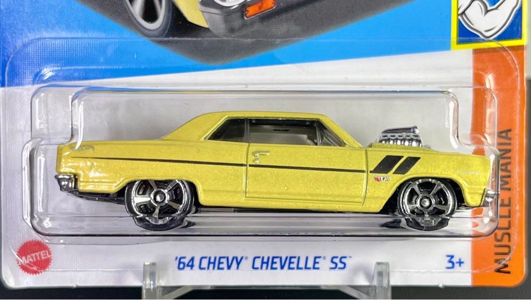 Hot Wheels '64 Chevy Chevelle SS Red Muscle Mania 2/5