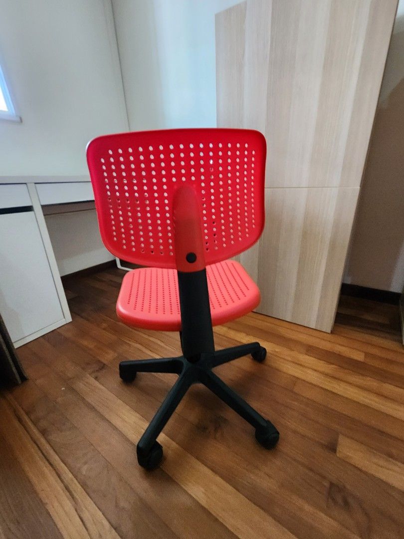 Ikea alrik swivel chair red hotsell