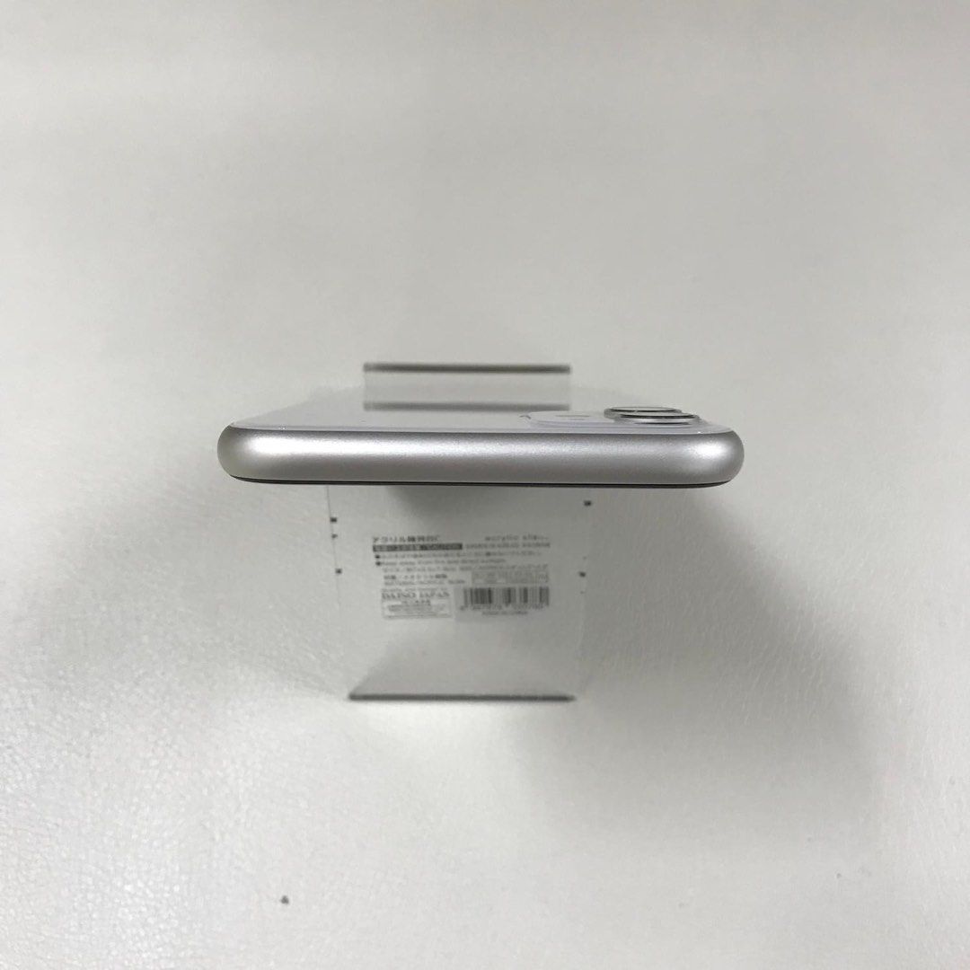 iPhone 11 128gb (Category: iPhone 11 Series) located in Manila. Submitted by TekiCashGadgetsph (Listing ID 1327033586, Image 2). Description: (FU) Open-line, any sim working (worldwide) - Guaranteed original iPhone not fake/copy accessories with box Secondhand Good as new not abused! Presentable •Original Lcd • no issue hidden issues • clean apple id / iCloud id • Good batthealth • Good cam front/back • Good Performance • Working face id • Good u
