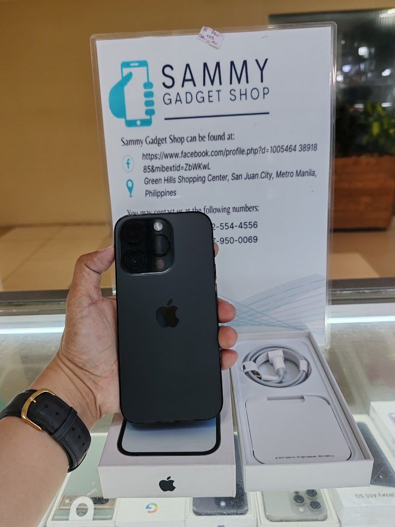 iphone 14pro 256 hk (Category: iPhone 14 Series) located in Quezon City. Submitted by ronalynac40976 (Listing ID 1326913679, Image 1). Description: iphone 14pro 256 dual sim/hk variant 94% batteri health good condition with box, usb case pick up store in greenhills shopping center we ship nationwide via lbc +SF we accept swap/trade in we accept ggives & spaylater+% dm or call for fast transaction 09279500069/09425544556 located @ Aquarium area st