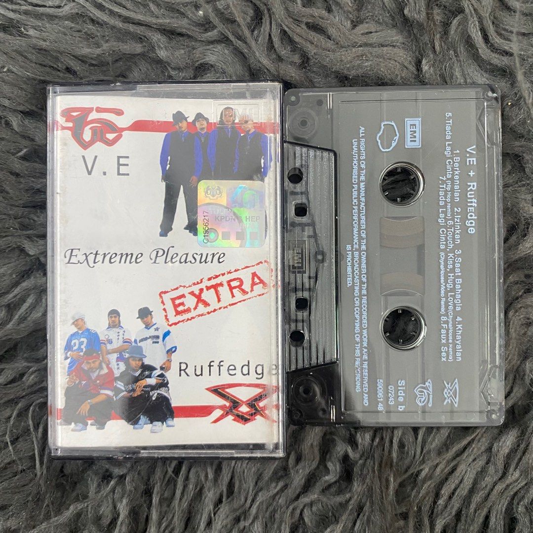 Ve Ruffedge Album KASET VE & RUFFEDGE, Hobbies & Toys, Music & Media, CDs & DVDs on Carousell