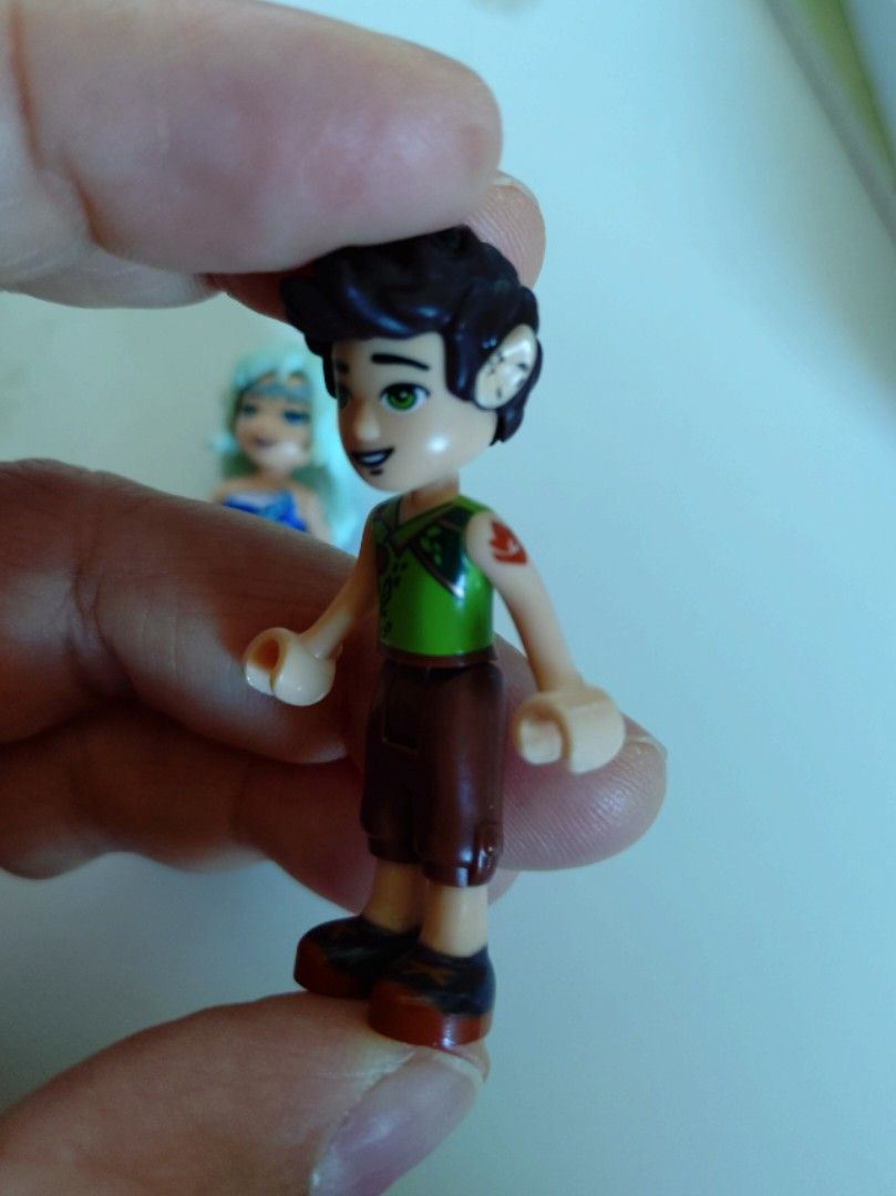 Lego Elves figures