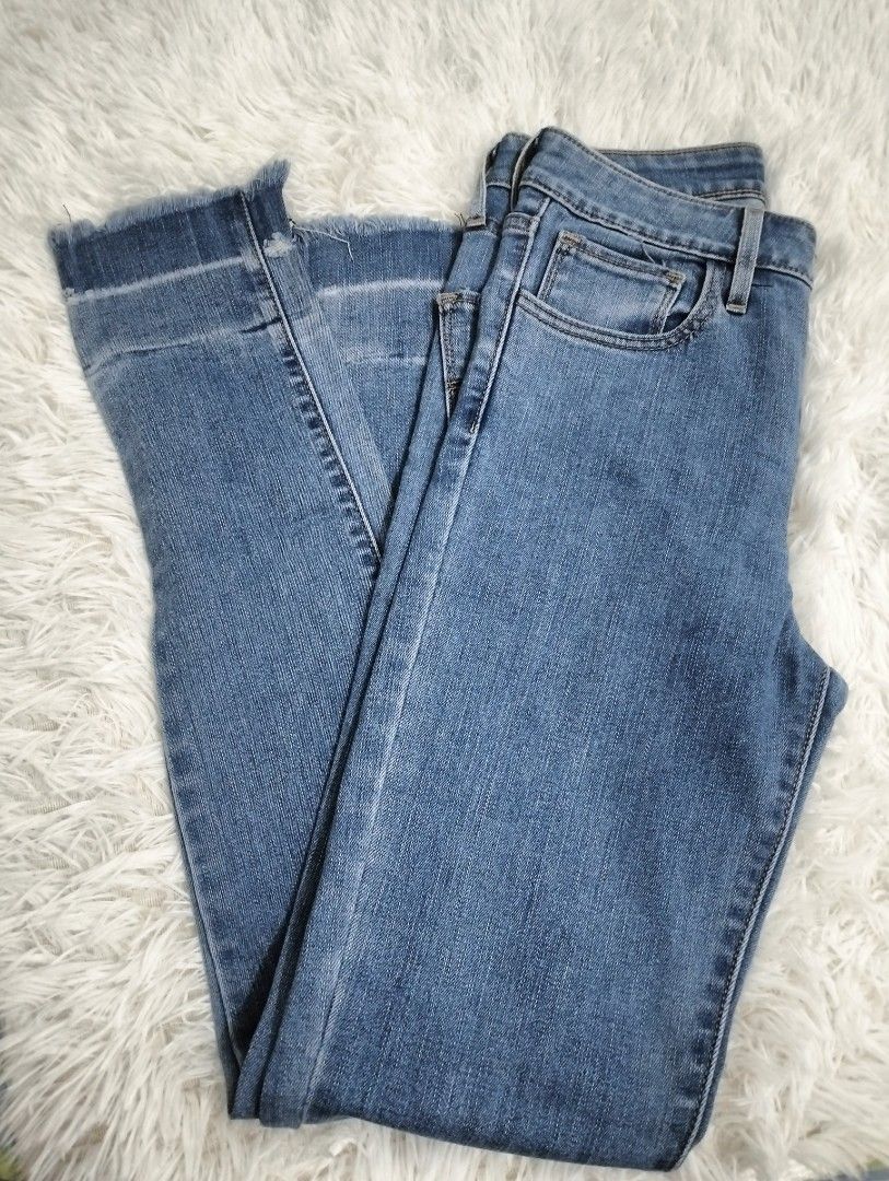 Levis Jeans2 Women s Fashion Bottoms Jeans on Carousell