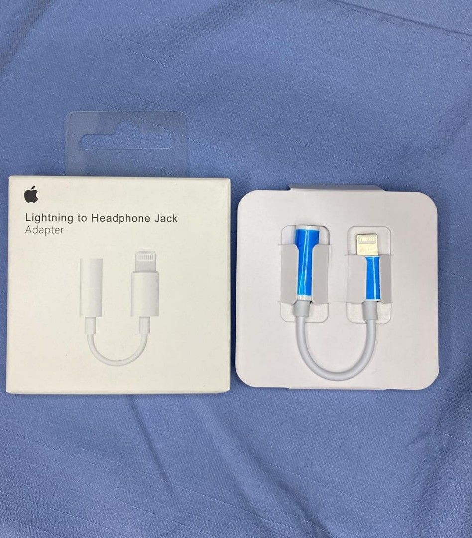 Lightning to headphone jack adapter (Category: Earphones) located in Manila. Submitted by milasgadgetph (Listing ID 1326987504, Image 1). Description: .