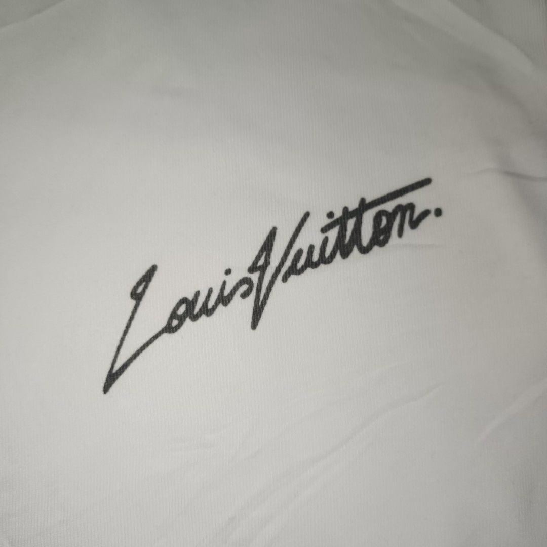 LV Pumkin Print Collab Edt. (Category: Luxury Apparel) located in General Santos City (Dadiangas). Submitted by Serde (Listing ID 1326954774, Image 3). Description: LV Script x Pumpkin Print Collab Edt. XS on Tag Fit med to large 20x26.5 Excellent.