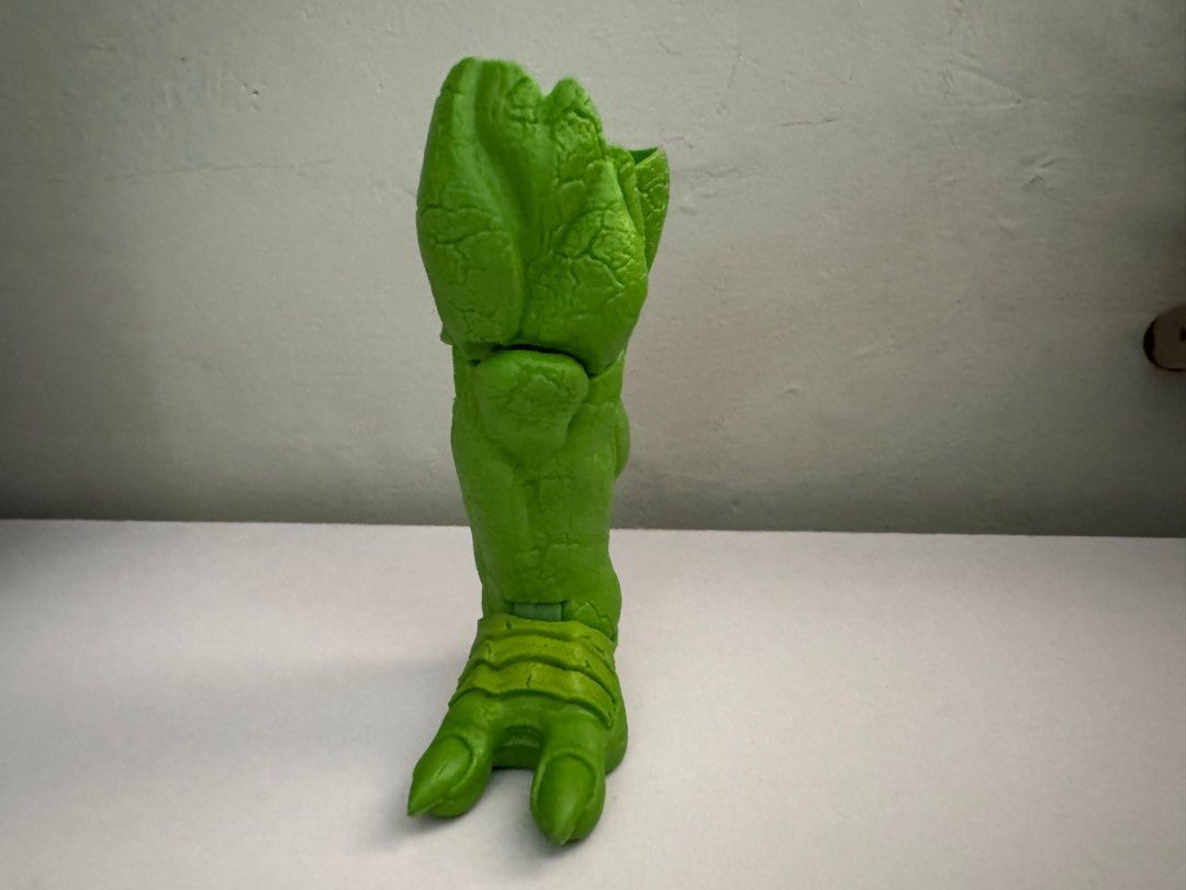 Marvel Legends BAF part - Ch’od Right Leg (Category: Figurines & Statues) located in Valenzuela. Submitted by maxellar (Listing ID 1326893591, Image 1). Description: Please feel free to read the descriptions of the item. Reminders: ⚠️ Payment First before Shipping ⚠️ ⚠️ PM me if SURE BUYER ⚠️ ⚠️ Shipping in Metro Manila, Bulacan ONLY⚠️ Marvel Legends BAF part - Ch’od Right Leg - Not used - Part from Emma Frost Pack Rfs: not needed, decluttering L