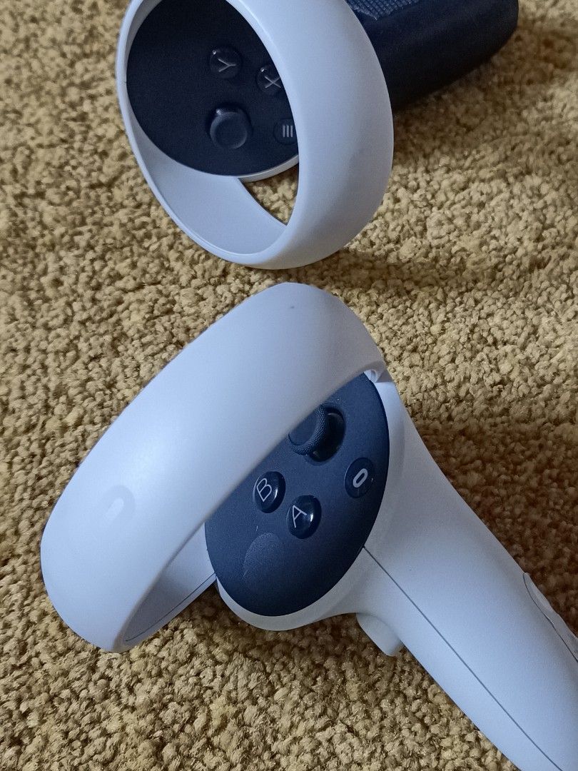 Oculus Meta Quest 2 VR Headset (Category: Others) located in Makati City. Submitted by wildfish.637da4 (Listing ID 1326930965, Image 3). Description: FOR SALE: Meta Quest 2 VR Headset INCLUSIONS: -Protective Carry Case -2 Controllers -Lens Protector -3D Printed Accessories like headband, power bank holder, grips, etc -Charger NOTE: -Will Factory Reset upon turnover. -No Box included RFS: -No Time -Extra Funds Can send via Lalamove or meetup.