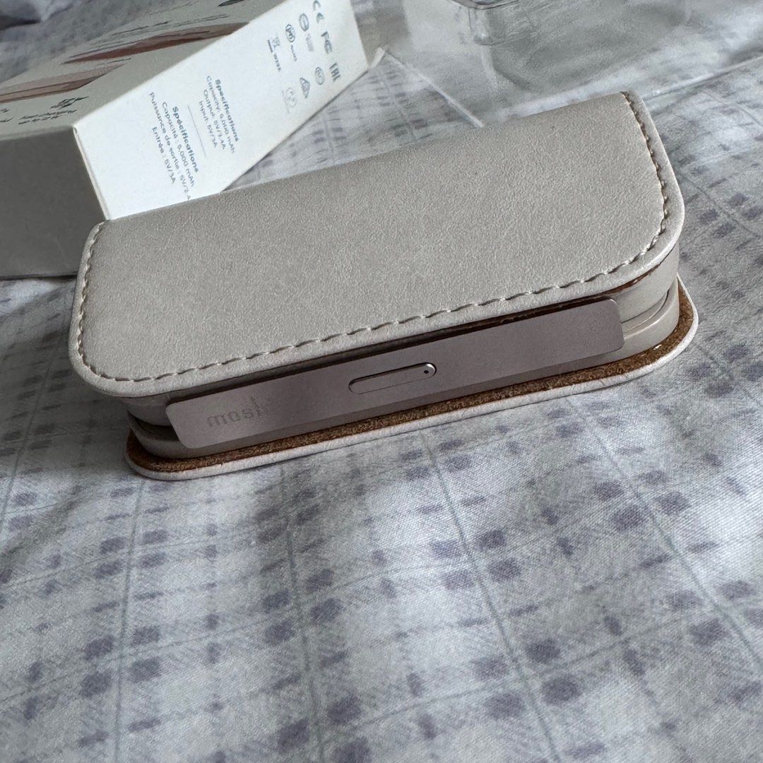 Moshi IonGo 5K 帶線行動電源 (USB 及 Lightning 雙充電線，iPhone 充電專用)