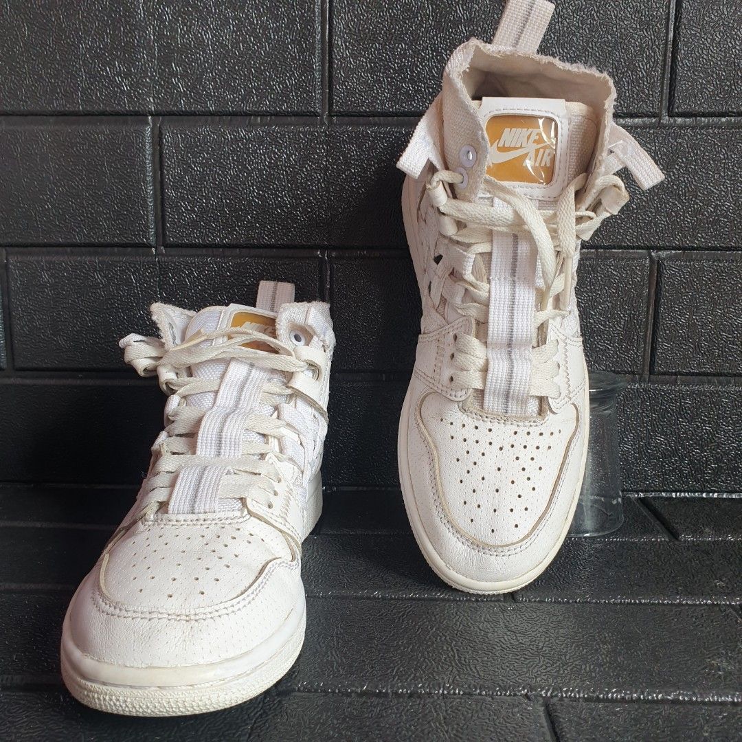 Nike Jordan Cargo White Black, Fesyen Wanita, Sepatu di Carousell