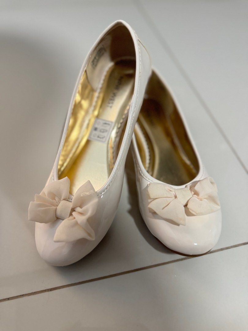 Nine West Ivory Bow Flats Women s Fashion Footwear Flats on Carousell