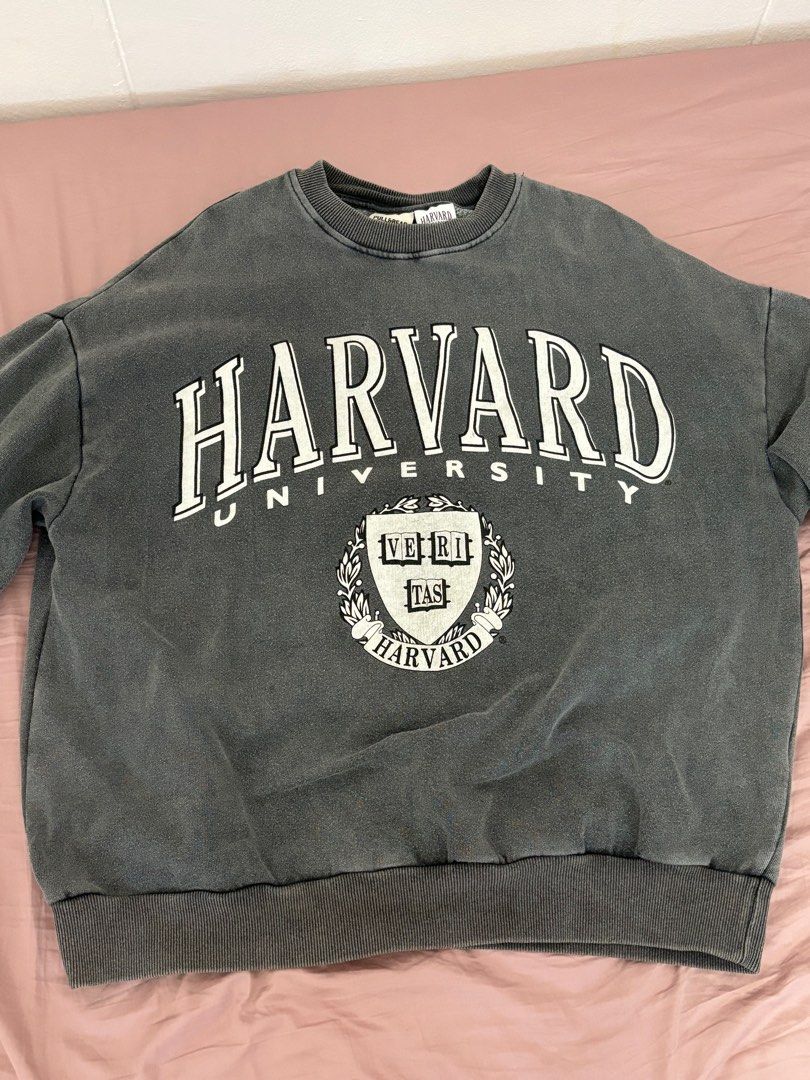 Harvard sweatshirt pull and bear on sale