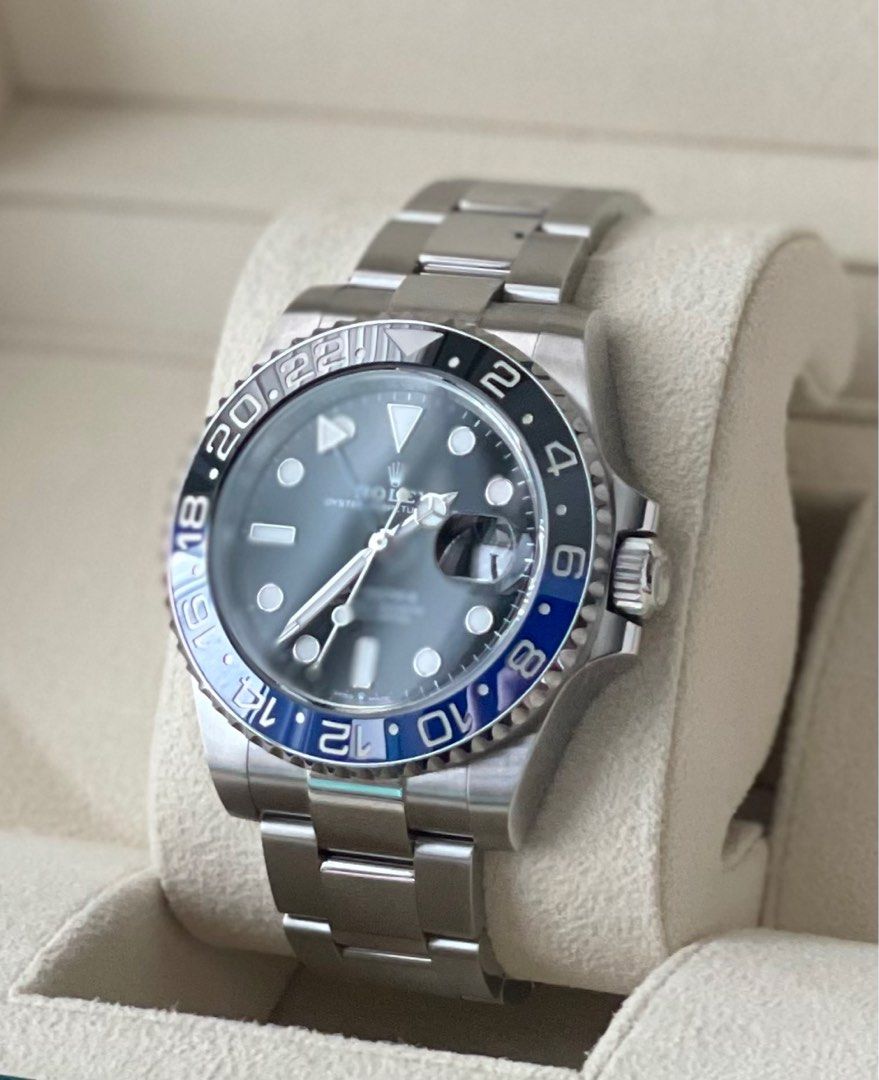 Rolex Gmt Master 2 “Batman” (Category: Luxury Watches) located in Manila. Submitted by watchguyph (Listing ID 1326955398, Image 2). Description: Steal Deals ‼️ 🏷️ 928k Rolex GMT Master 2 “Batman” 40mm 126710 2023 Foreign AD Complete box and papers 💯 Condition 9.8/10 Open to Authentication 💯 Pm for inquiries.