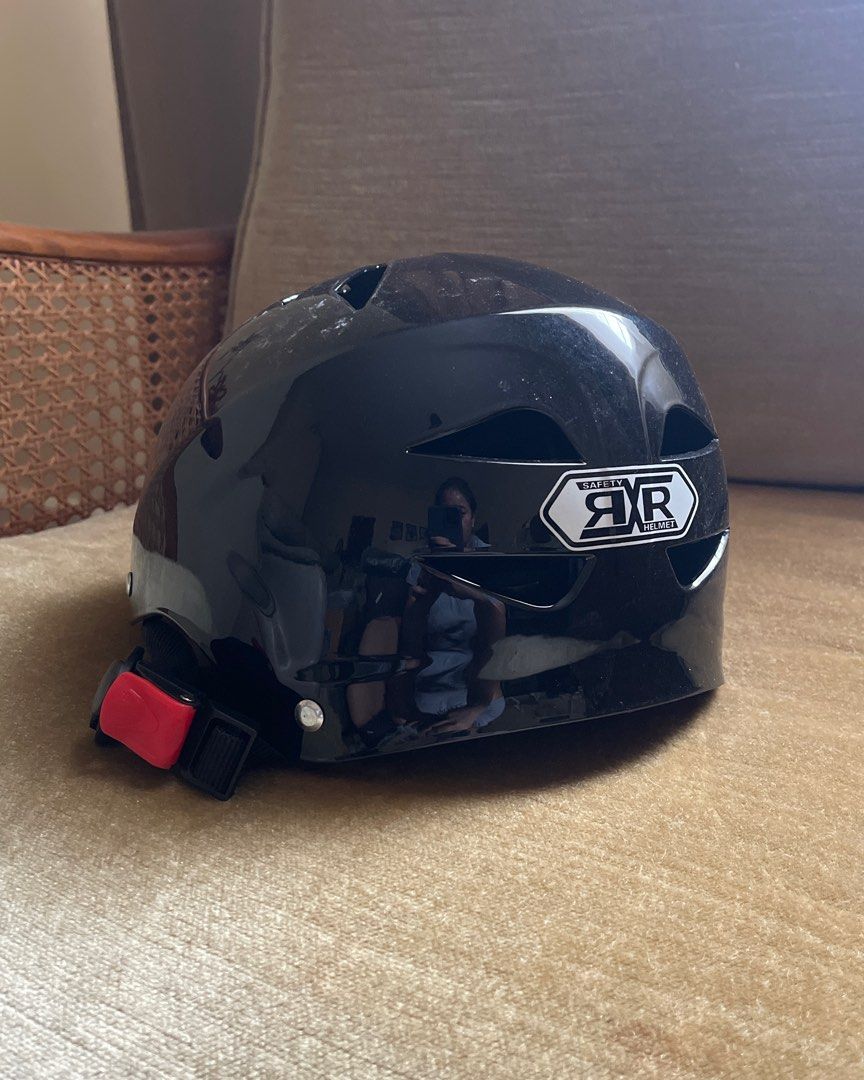 RXR 066 - E Matte Motorcycle/ Bike Nutshell Open Face Helmet (Category: Helmets and other Riding Gears) located in Valenzuela. Submitted by patpeev (Listing ID 1326898670, Image 1). Description: RXR 066 - Motorcycle/Bike Nutshell Open Face Helmet Glossy Black Php 200 MOD: Lalamove or JNT MOP: Maya or Gcash 5 units available.