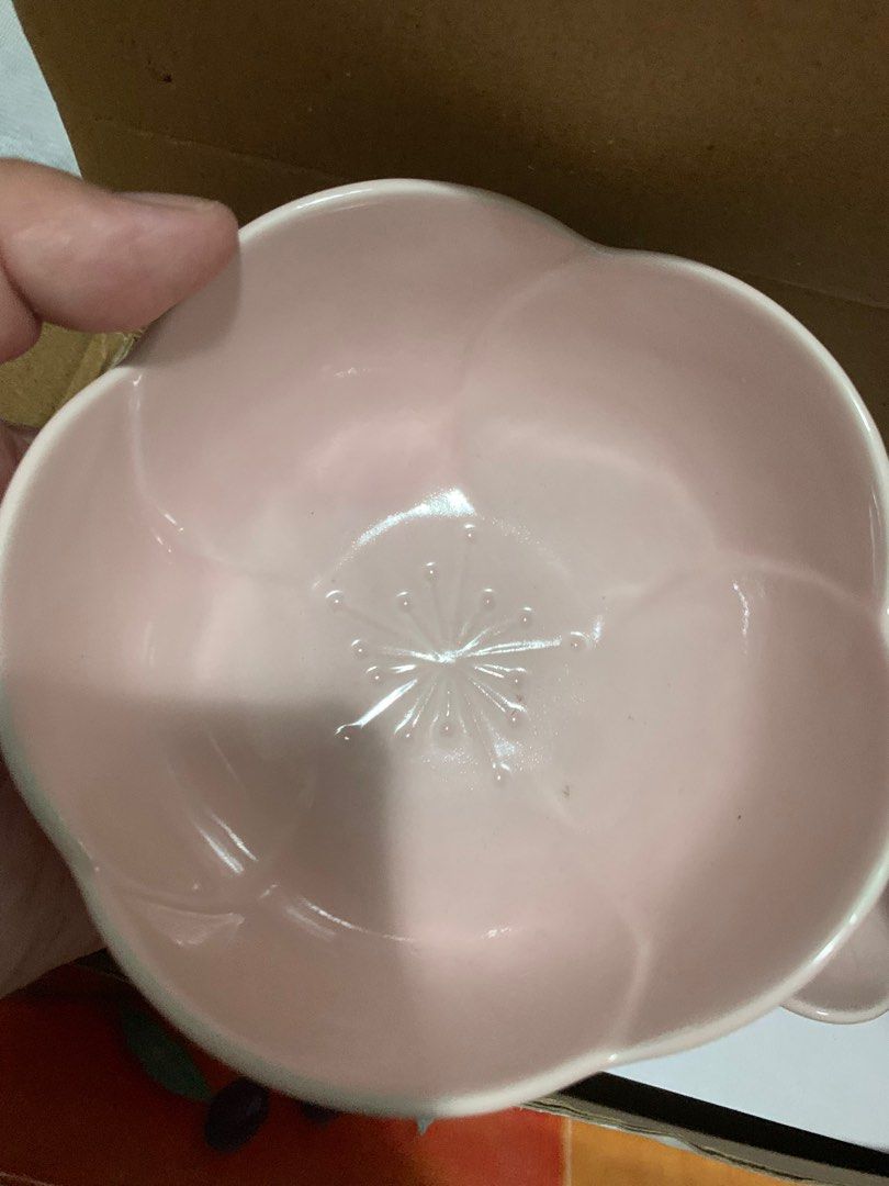 Sakura ramen bowl (Category: Other Kitchenware & Tableware) located in Pateros City. Submitted by sheng_23 (Listing ID 1327025563, Image 3). Description: .
