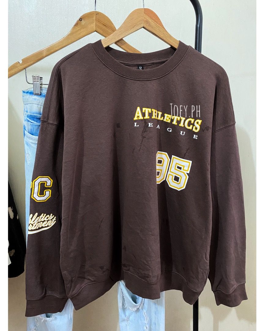 SALE! HM GRATEFUL DEAD OVERSIZED SWEATSHIRT (Category: Others Tops) located in Angeles City. Submitted by joeyph (Listing ID 1327008513, Image 1). Description: Please see the 2nd to the last photo for details. WITHOUT FLAW - 380php WITH FLAW - 280 Payment 1st - gcash/bpi J&t reg ship.