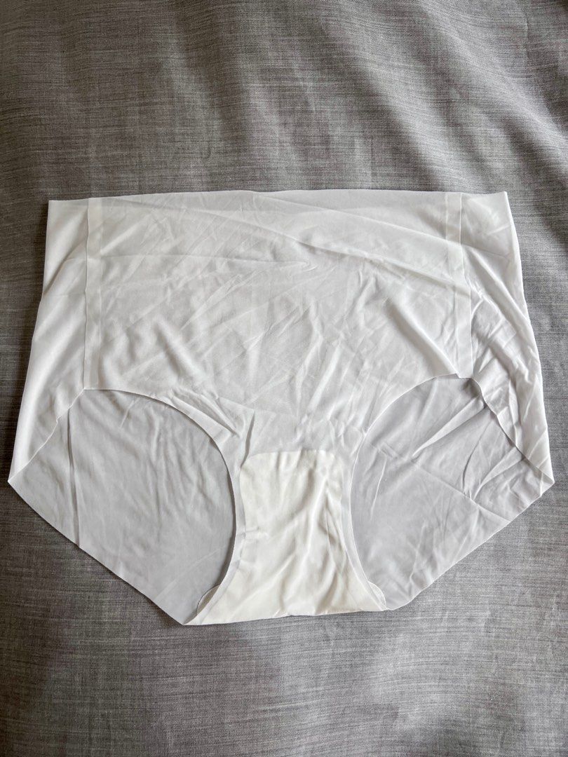 Seamless airy underwear, Women's Fashion, New Undergarments ...