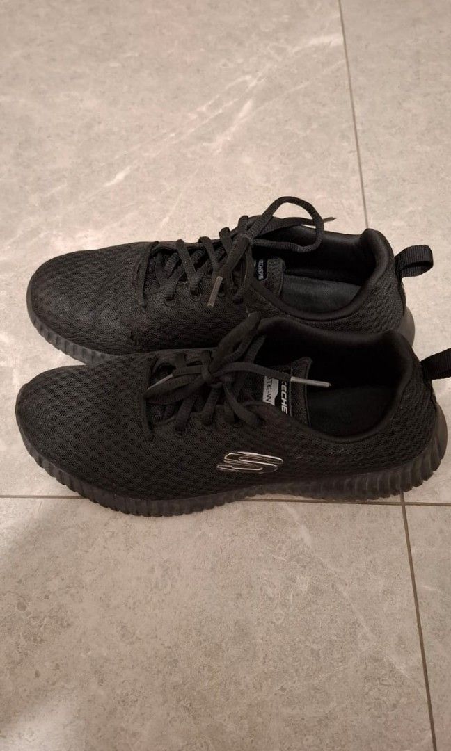 Ladies black skechers size 7 outlet