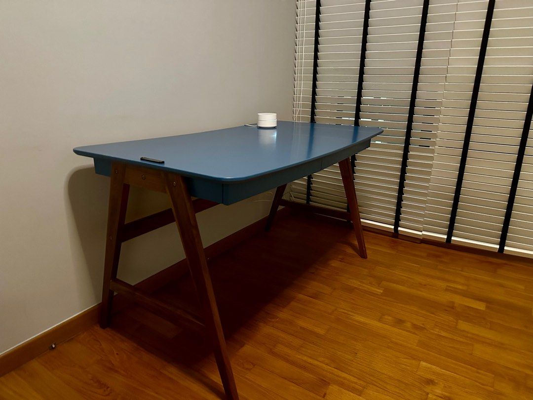 Study Table (Category: Tables & Sets) located in Singapore. Submitted by apple_wong87 (Listing ID 1327005916, Image 2). Description: Self collect .