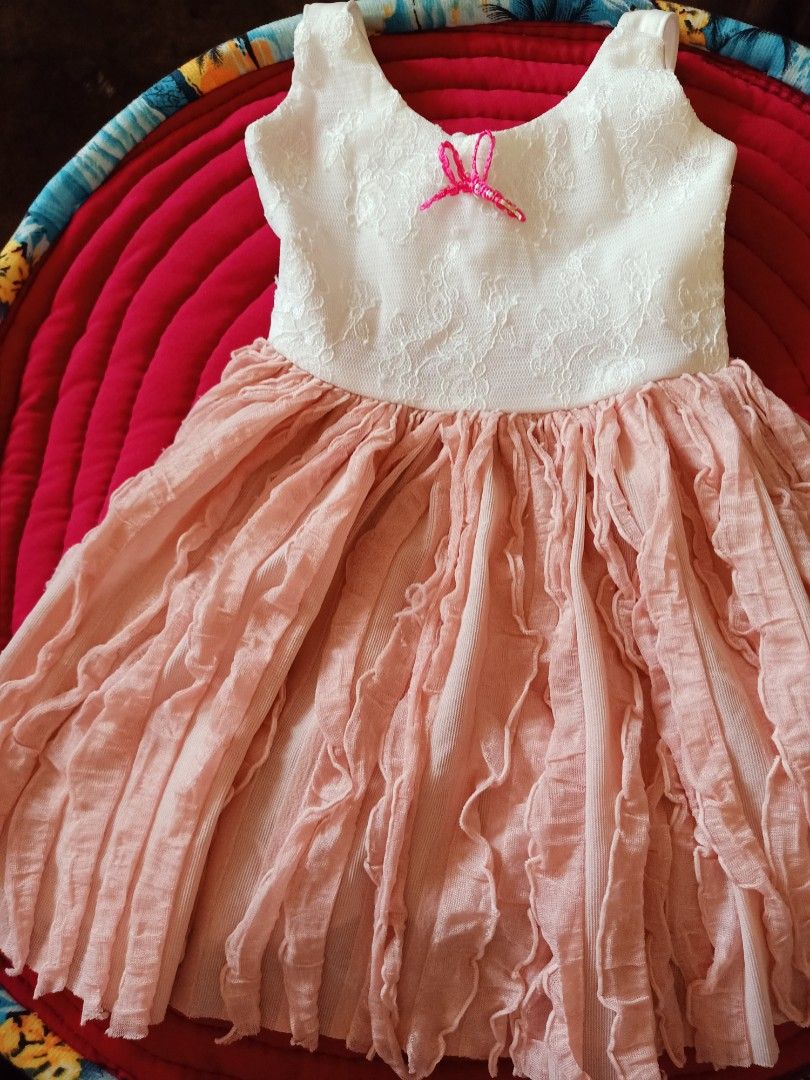 Take All Baby Dress (Category: Babies & Kids Fashion) located in Angeles City. Submitted by ejhere (Listing ID 1327011037, Image 2). Description: Take All Mixed Baby Clothes Used but still in good condition some has signs of usage (with loose threads & lints) but still wearable for 2-4months old ‼️(Final Price Posted)‼️- will not reply for lowballers 🔻MOP: GCASH 🔻COURIER: J&T 🔻SHIPPING FEE TO BE SHOULDERED BY THE BUYER *Estimated min Shipping 