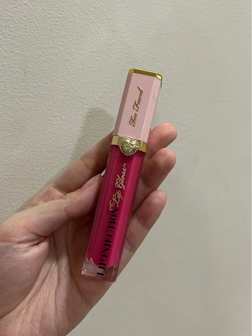 Too Faced Lip Injection Lip Gloss: People Pleaser (Category: Makeup) located in Manila. Submitted by chelsellss (Listing ID 1327019484, Image 1). Description: - barely used - packaging is super pretty.