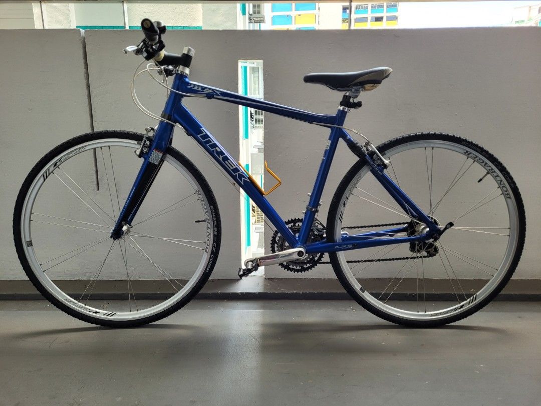 TREK HYBRID FX7.6 Size 51 cm Sports Equipment Bicycles Parts Bicycles on Carousell