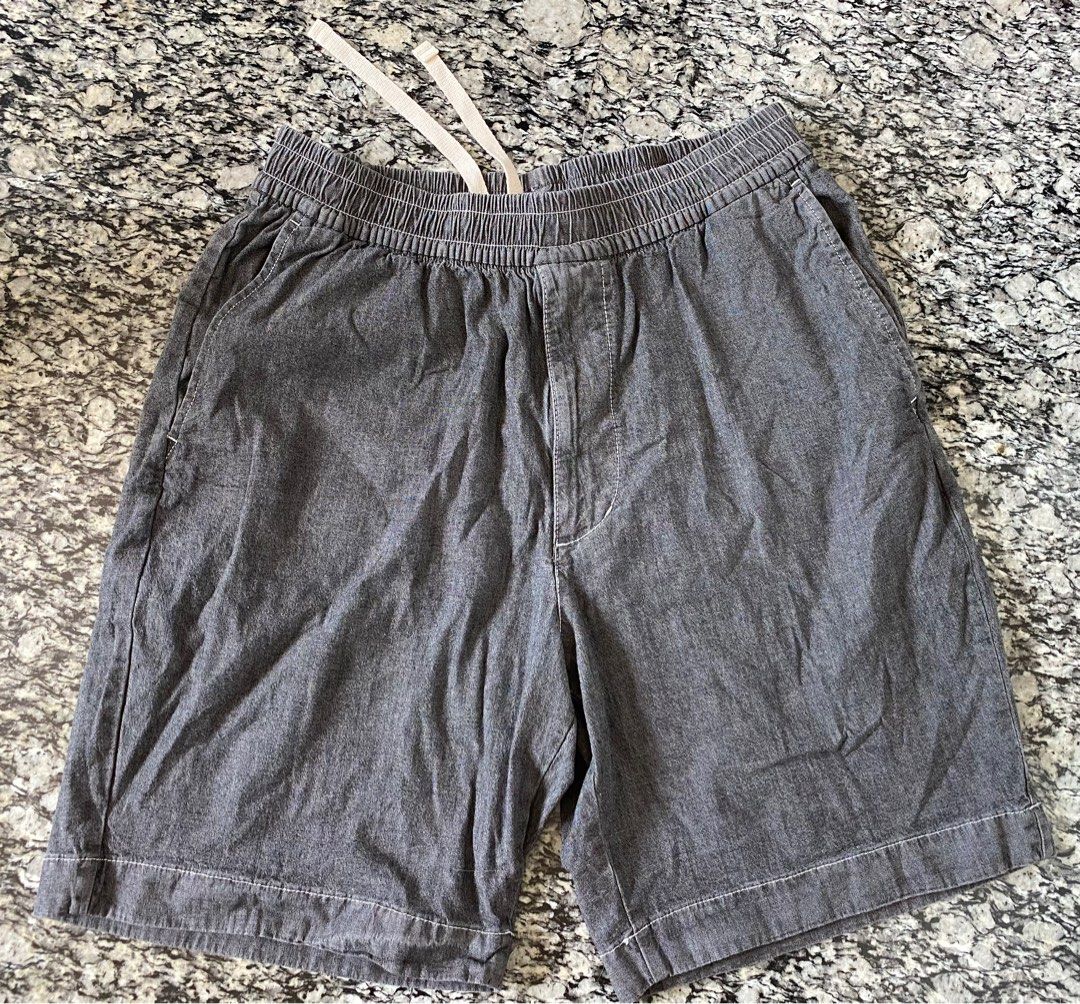 Uniqlo Dark Grey Shorts Jorts Board Shorts Women s Fashion Bottoms Shorts on Carousell