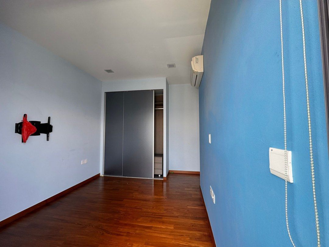 Urban Vista | 2 Bed 2 Bath Penthouse Unit With Home Shelter Area! No Extension!62853063286274112