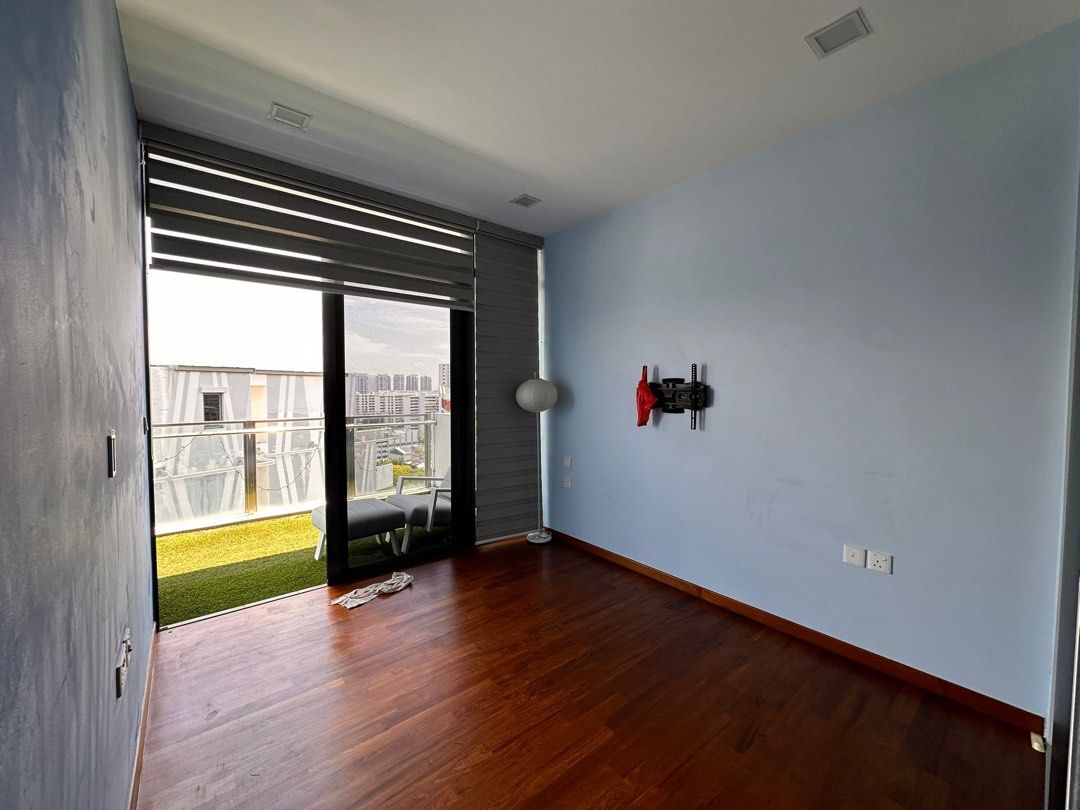 Urban Vista | 2 Bed 2 Bath Penthouse Unit With Home Shelter Area! No Extension!62853063286274111