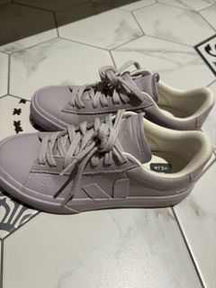 (Category: ) located in . Submitted by ezvery (Listing ID 1326897893, Image 1). Description: .