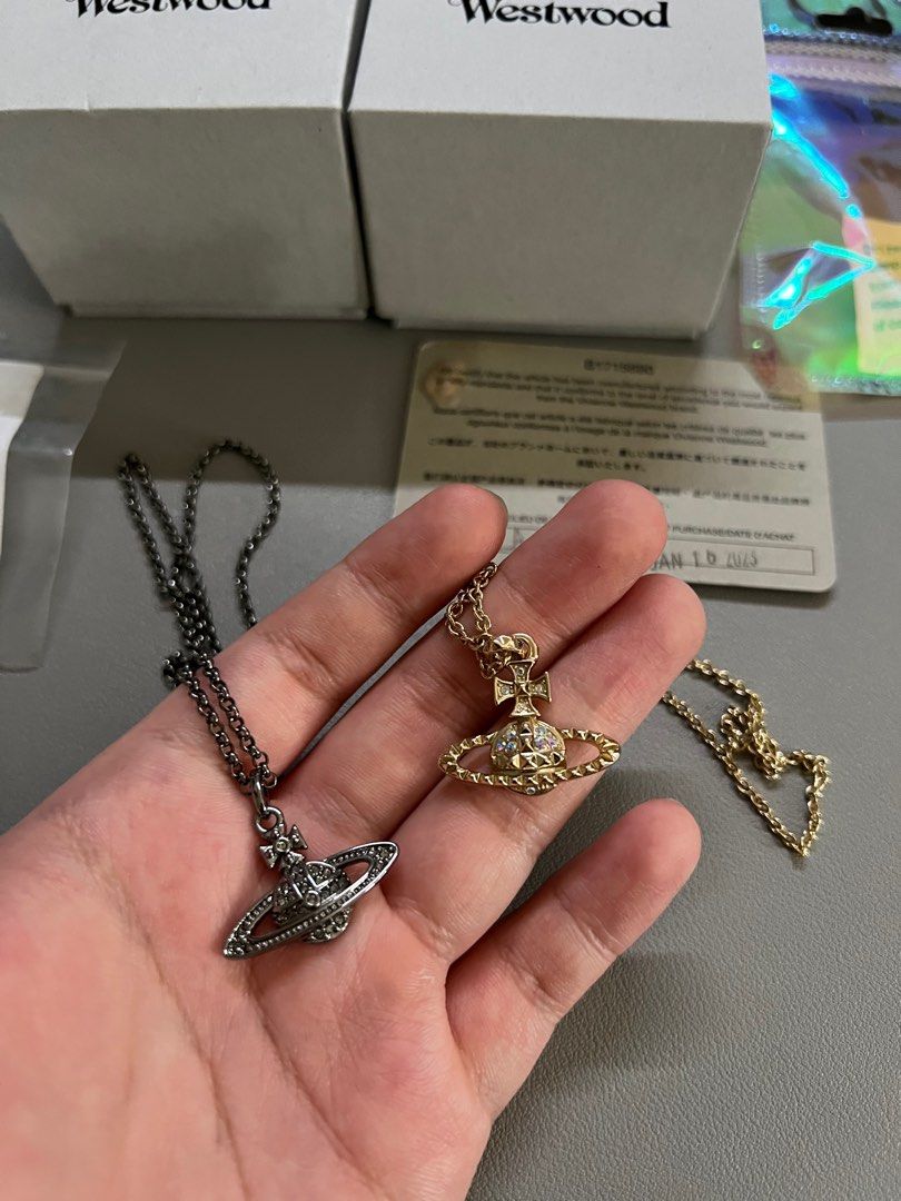 Mini bas relief pendant gold deals