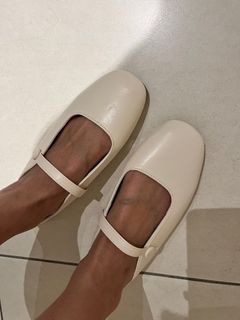 (Category: ) located in . Submitted by shoprubyclothes (Listing ID 1326981973, Image 1). Description: .