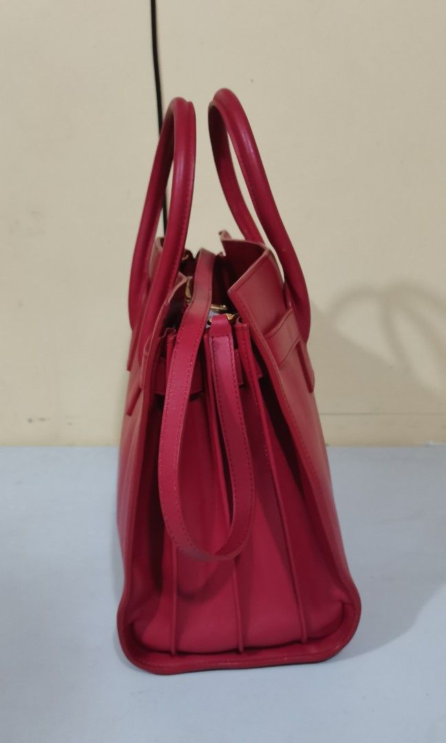 Ysl sac de jour (Category: Luxury Bags & Wallets) located in Manila. Submitted by louie_27 (Listing ID 1326998327, Image 2). Description: Negotiable po sya legit japan ysl.