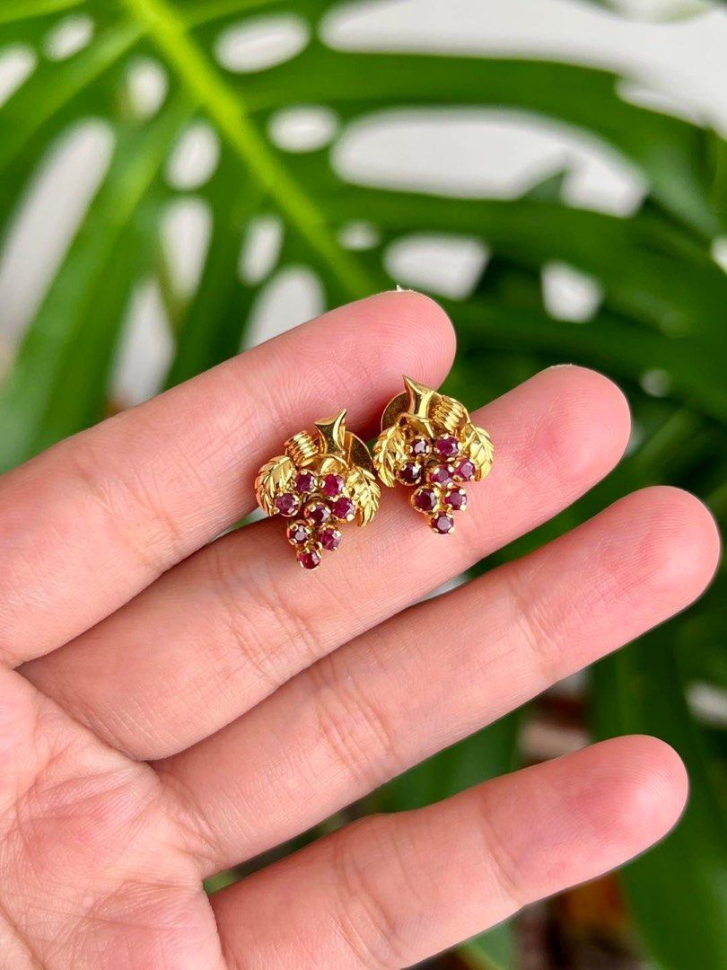 14 karat gold 5.1g Vintage Grape Vine Ruby Stud Earrings Women s Fashion Jewelry Organizers Earrings on Carousell